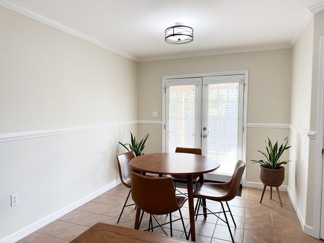 Building Photo - Spacious 3BR Home with Open Split Layout, Fenced Yard & Covered Front Porch