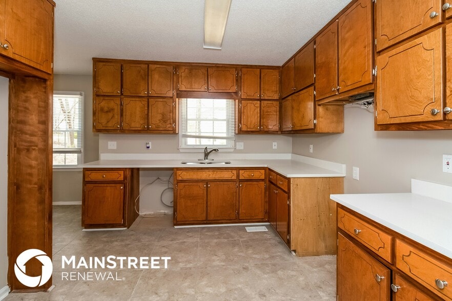 Building Photo - 2968 Rosecommons Dr