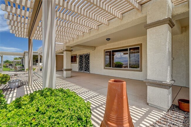 Building Photo - 1771 Sebring Hills Dr