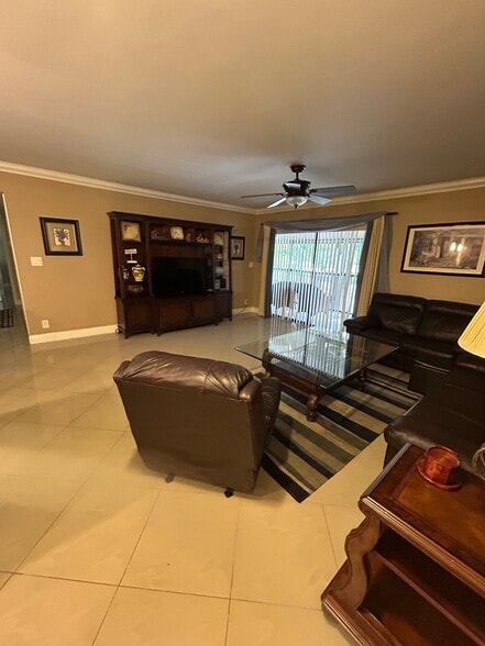 view of living room from front door - 225 Deer Creek Blvd