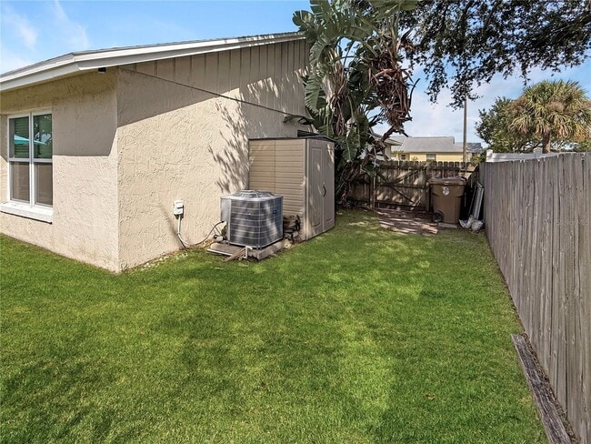 Building Photo - 5204 Lonesome Dove Dr