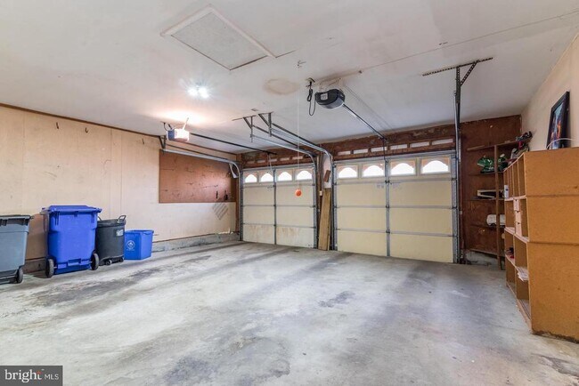 Building Photo - 1209 Crockett Ln