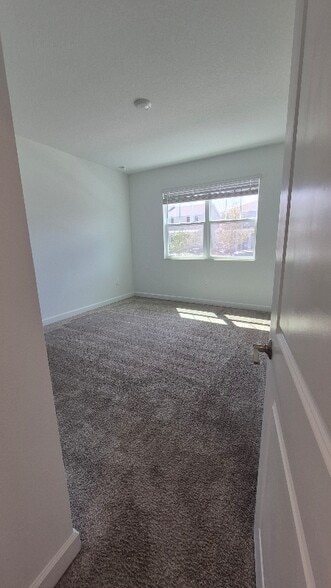 Building Photo - 11751 Boldface Dr.