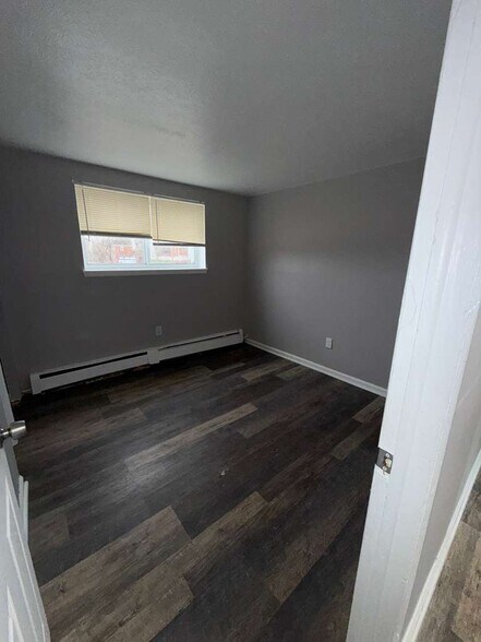 Building Photo - 13540 Superior Rd