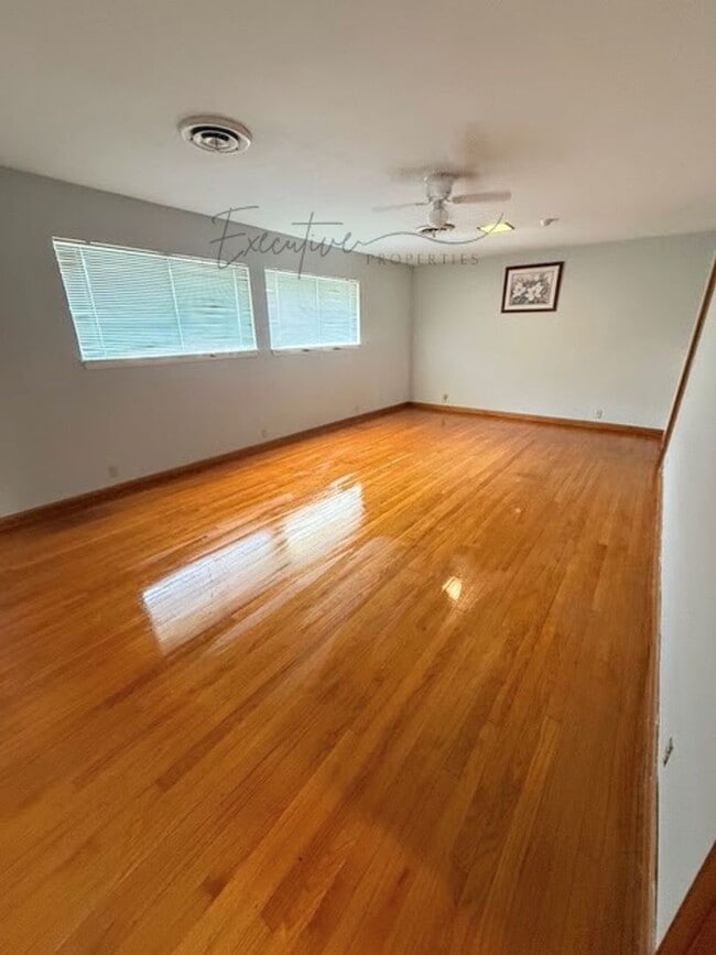 Building Photo - 4-Bedroom Family Home in a Quiet Sulphur Neighborhood