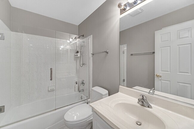 Building Photo - 1264 Sarah Blvd