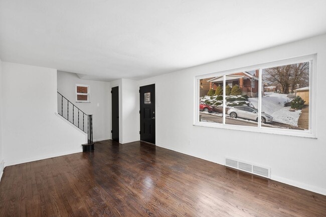 Building Photo - READY FOR MOVE-IN! Don't miss this FULLY RENOVATED 3-bedroom in Baldwin!