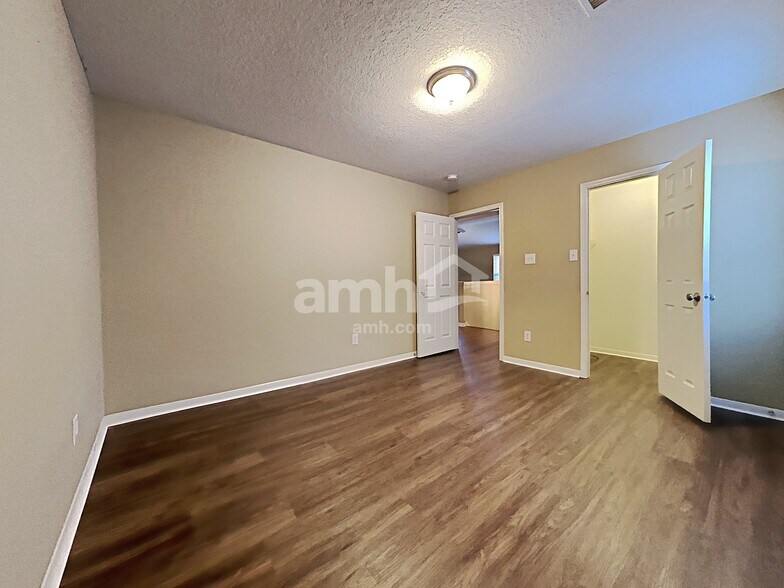 Building Photo - 2311 Stiller Ridge Way