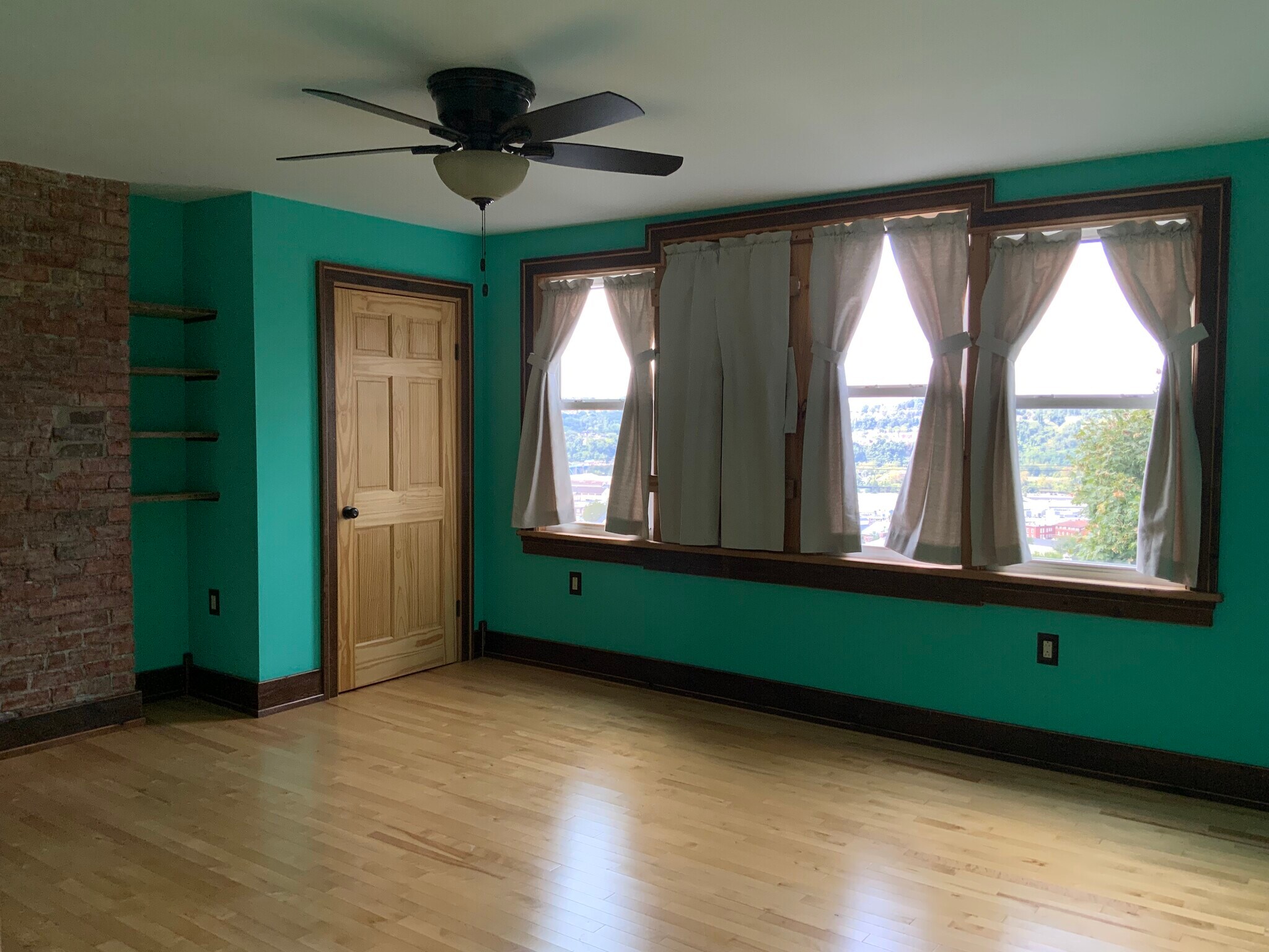 Second floor back bedroom - 3507 Bigelow Blvd