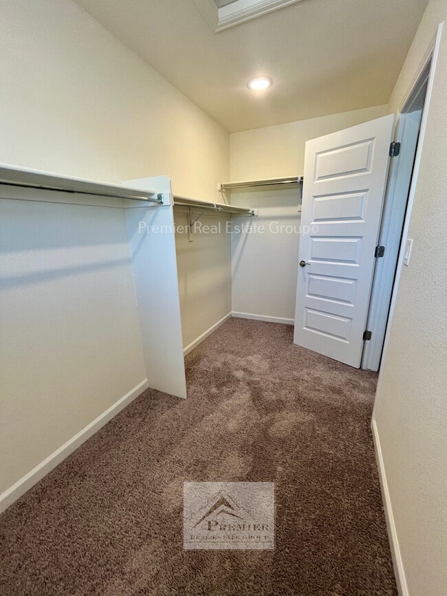 Building Photo - 10733 White Diamond Pt