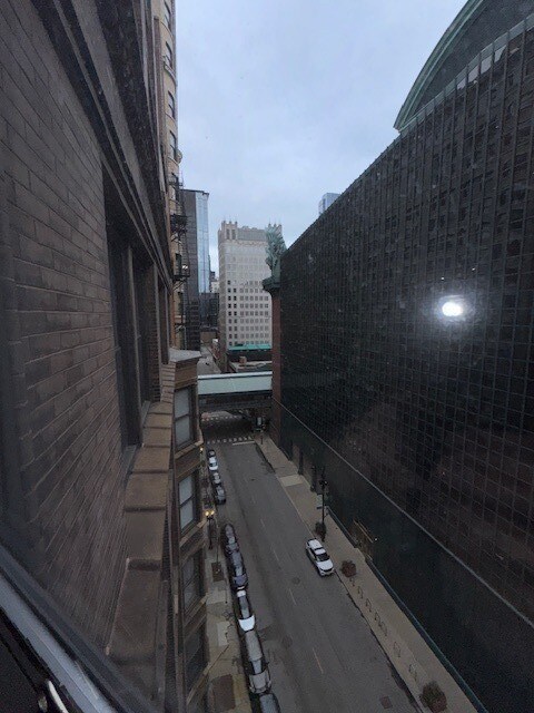 Building Photo - 431 S Dearborn St