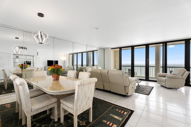 Building Photo - 9900 S Ocean Dr