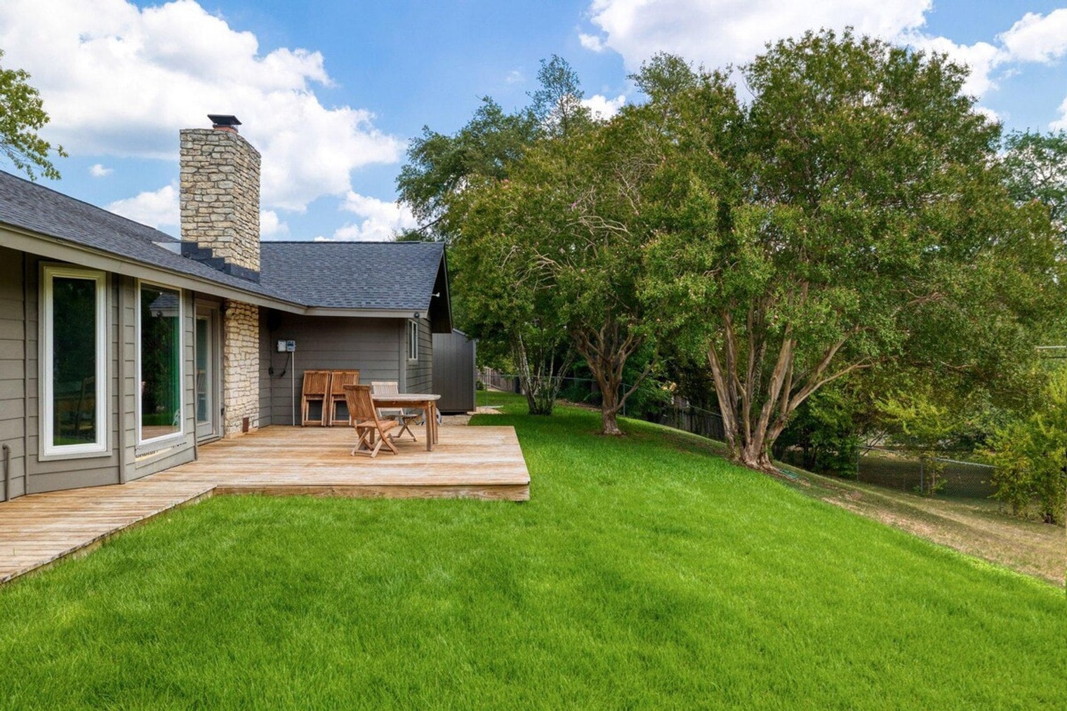 Building Photo - 7107 Scenic Brook Dr