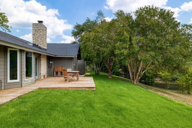 Building Photo - 7107 Scenic Brook Dr