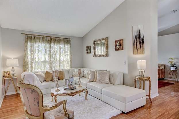 Building Photo - 208 Abbotsbury Dr
