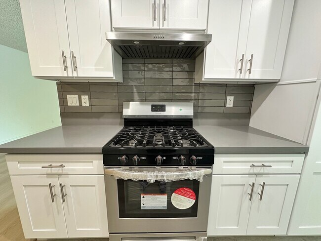 Kitchen - 1724 Arizona Ave