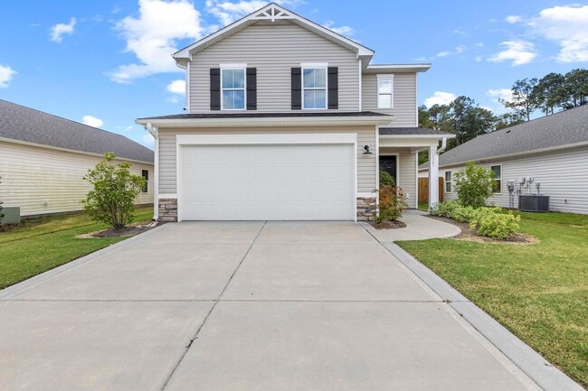 Building Photo - Welcome to your new home in the heart of L...