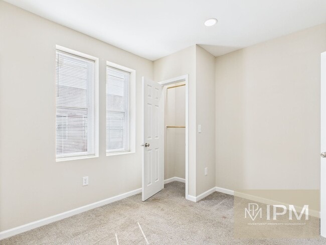 Building Photo - Available Now! Charming 3 Bedroom, 2 Bath ...