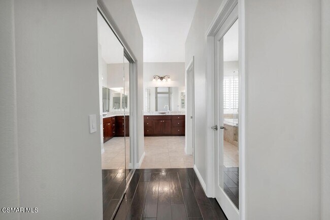Building Photo - 6320 Ballantine Pl