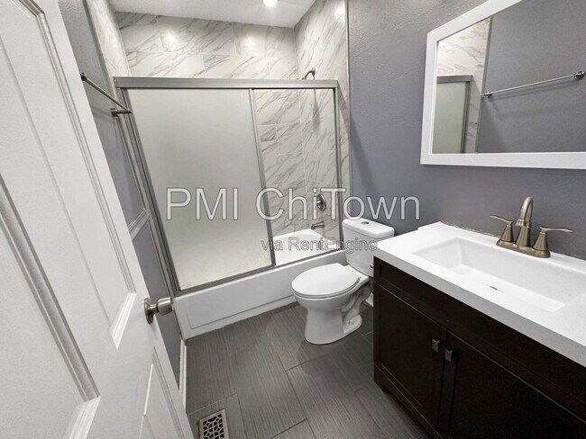 Building Photo - 2155 Wildwood Ln