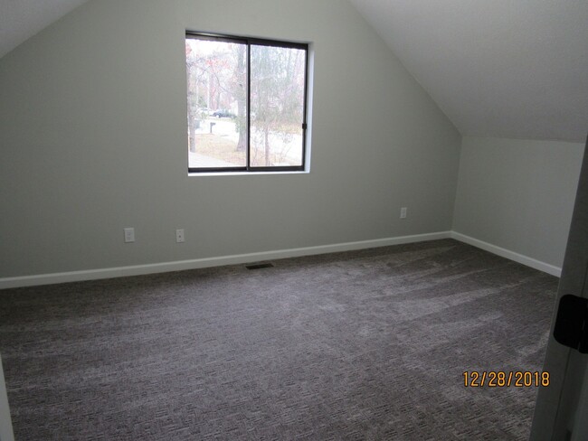 Building Photo - 3 bedroom home in Lake Ozark