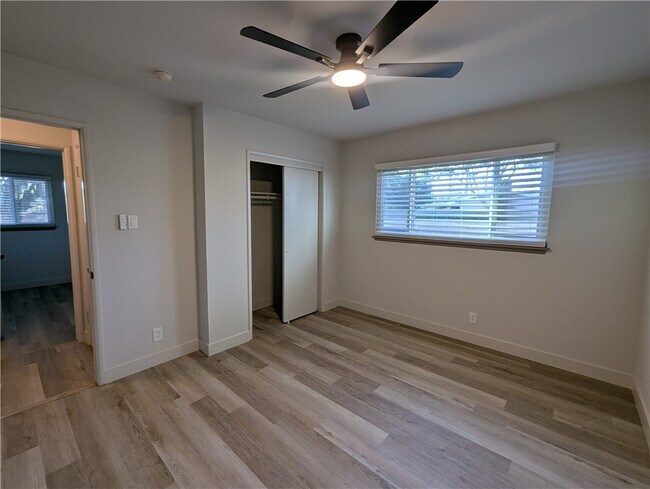 Building Photo - 6295 Banner Ct