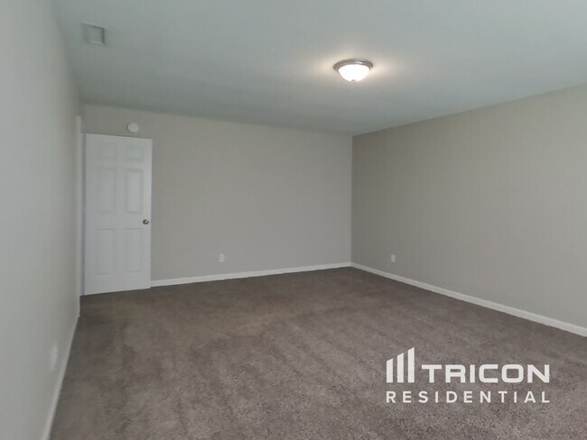 Building Photo - 3032 W Longbranch Dr