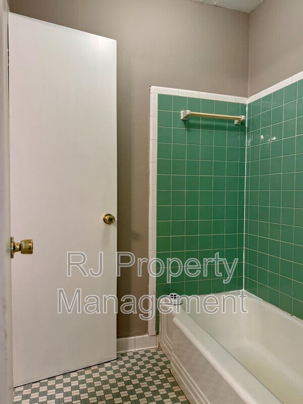 Building Photo - 3698 Philsdale Ave
