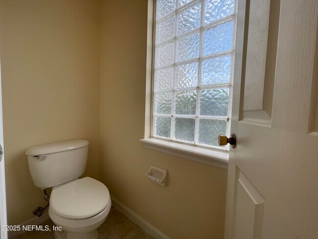 Building Photo - 1804 Sea Pines Ln