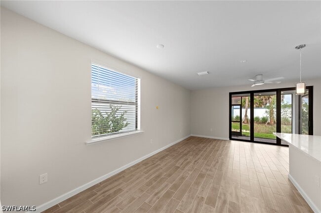 Building Photo - 27906 Radiant Ct