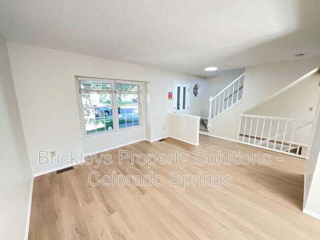 Building Photo - 7993 Scarborough Dr