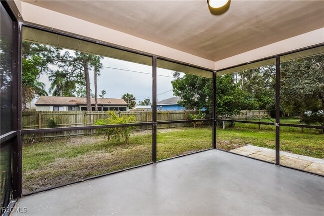 Building Photo - 9076 Pineapple Rd