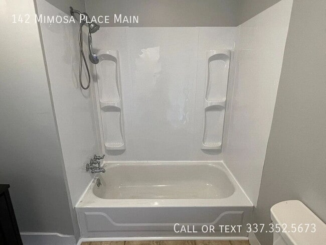 Building Photo - 142 Mimosa Pl