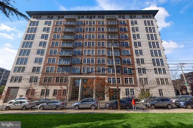 Building Photo - 1900 Hamilton St