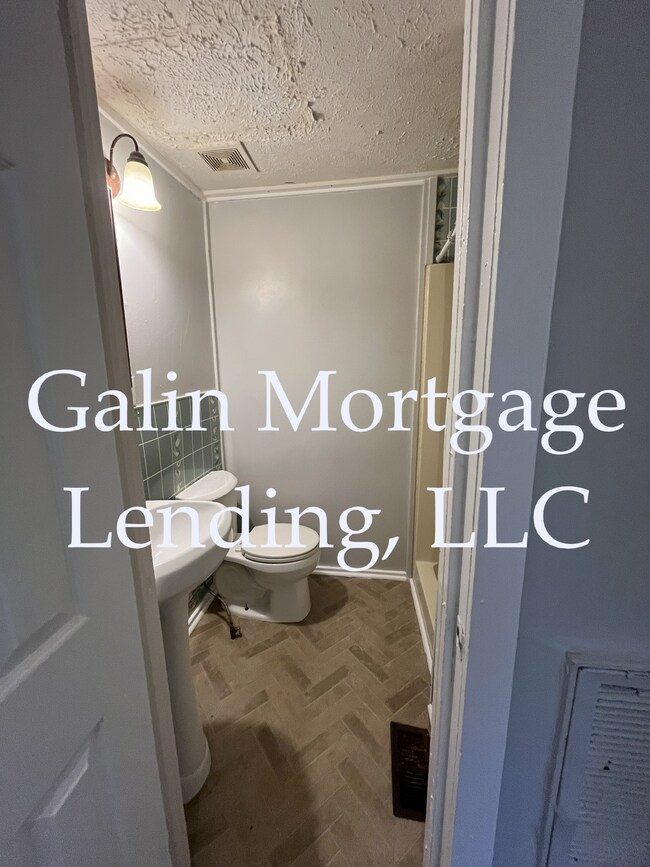 Building Photo - 5201 Meding St
