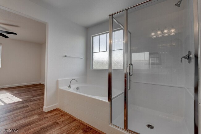 Building Photo - 7733 Lively Loom Ct