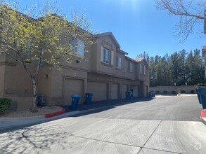Building Photo - BEAUTIFUL CUSTOM CONDO IN DOWNTOWN SUMMERLIN