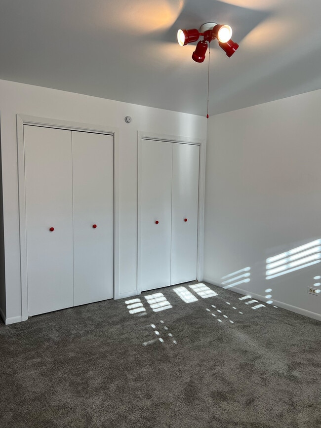 Building Photo - 838 Michigan Ave