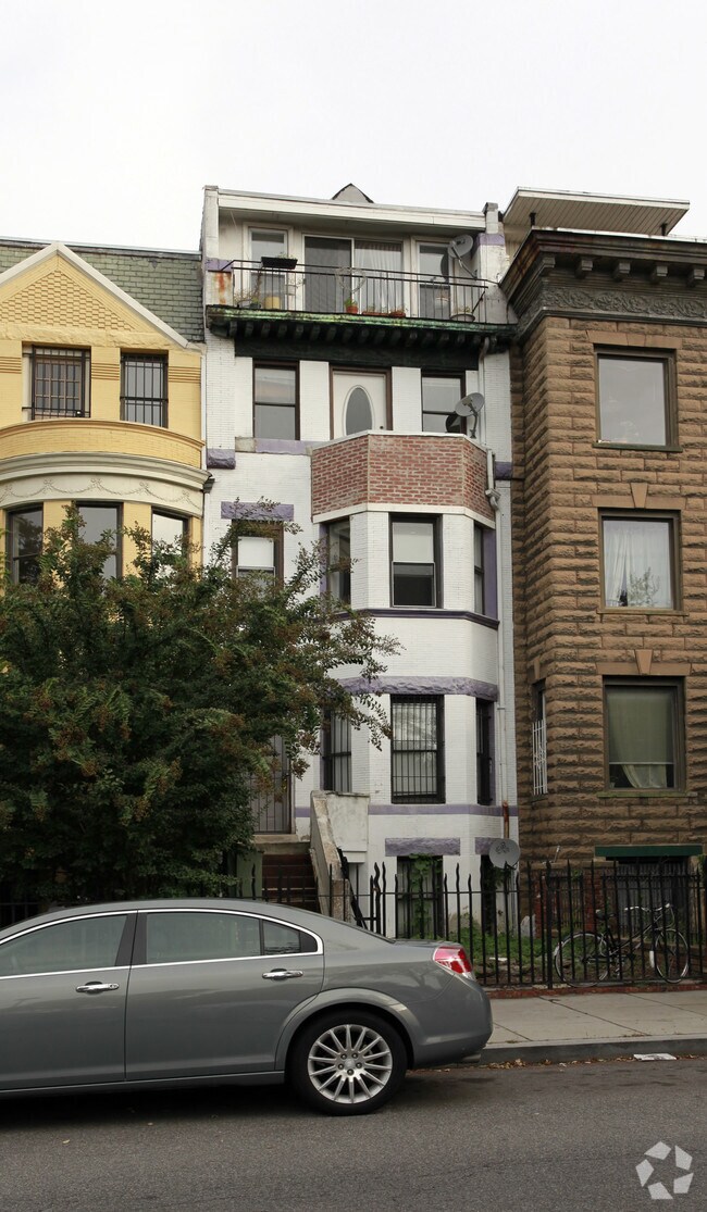 Building Photo - 1441 Girard St NW