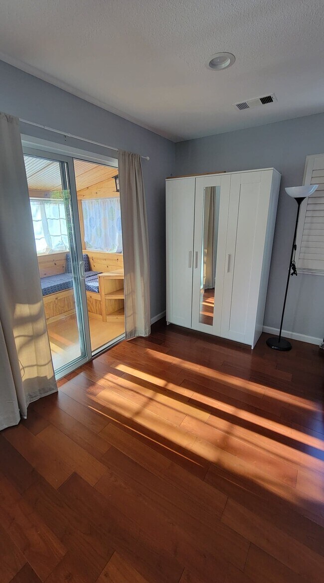 Building Photo - 5501 Portsmouth Ave