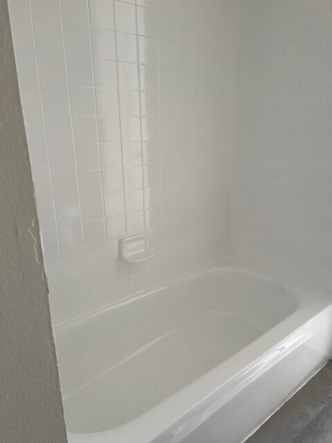 Building Photo - 2118 Laurel Oaks Dr