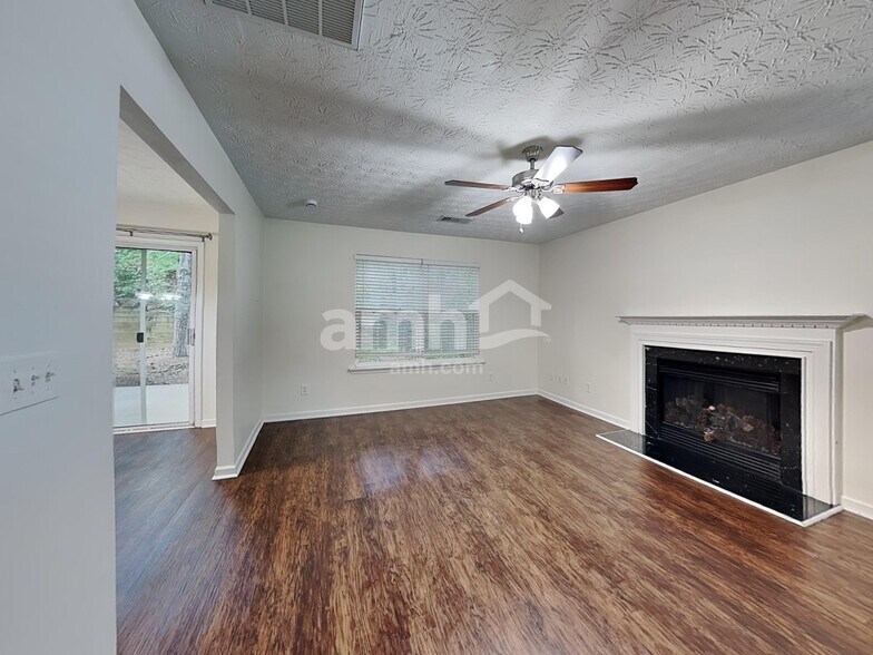 Building Photo - 134 Holly Mill Village Dr