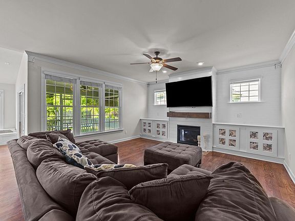 Building Photo - Build Equity While Leasing - Lease and Own...
