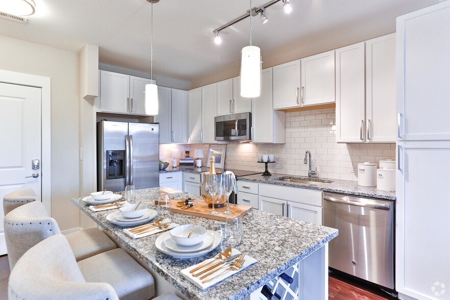 Berkshire Dilworth 1351 E Morehead St Charlotte NC 28204 Apartment