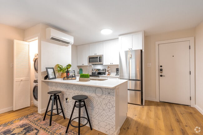 Interior Photo - The Eastern