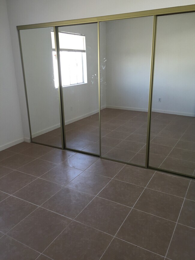 Building Photo - 2300 Pearson Ct