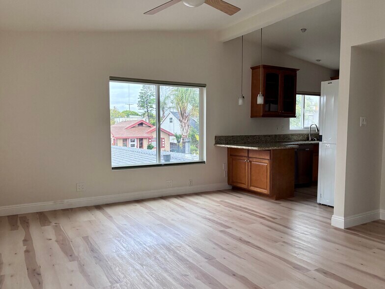 Building Photo - 538 Brooks Ave