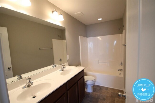 Building Photo - 2233 Sunny Cove Dr