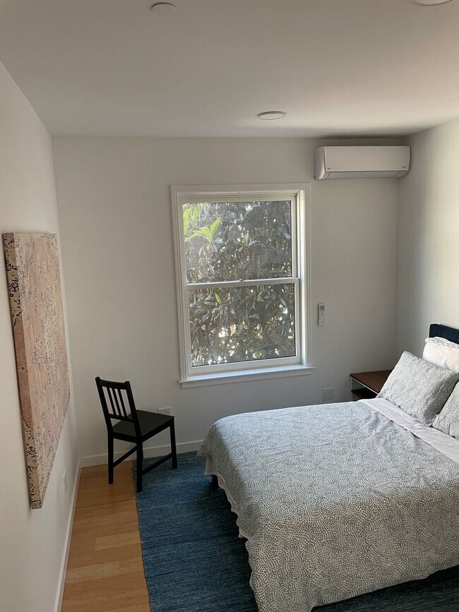 Building Photo - Viewing Schedule: Please call Shami at (415) 225-2543 to schedule a viewing.