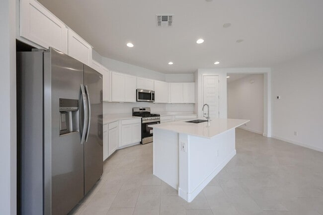 Building Photo - 7814 W Hide Trl